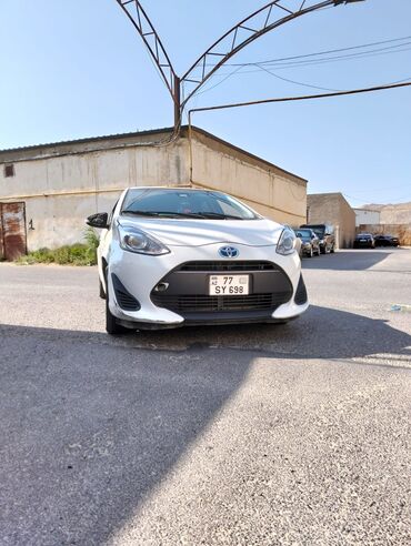 Toyota : 1.5 л | 2018 г. Хэтчбэк