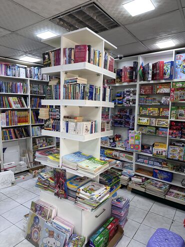 setqa vitrin: Açıq dolab vitrini, İşlənmiş, Ünvandan götürmə