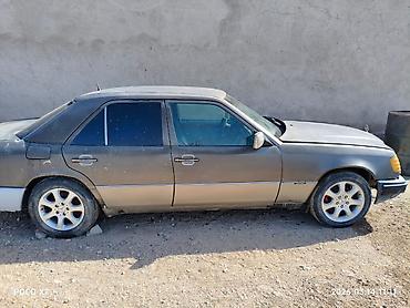 крыло мерс 210: Mercedes-Benz W124: 1991 г., Седан — 8
