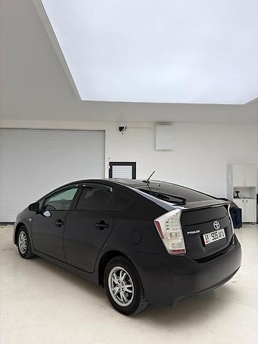 Toyota: Toyota Prius: 2011 г., 1.8 л, Вариатор, Гибрид, Лифтбек at lalafo.kg — 6 Toyota: Toyota Prius: 2011 г., 1.8 л, Вариатор, Гибрид, Лифтбек — 6