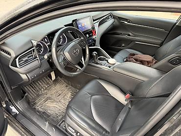 Toyota: Toyota Camry: 2022 г., 2.5 л, Вариатор, Гибрид, Седан — 7