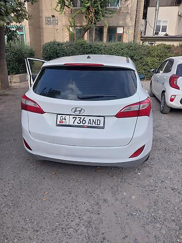 geely monjaro белый: Hyundai i30: 2016 г., 1.6 л, Механика, Бензин, Универсал — 6