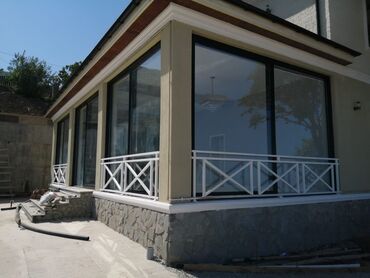 Plastik pəncərələr: Alümi̇ni̇um qapi pəncərə si̇fari̇şi̇. Kəyfi̇yətli. Sərfəli̇ — 2