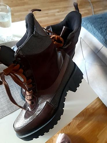 Gležnjače: Gležnjače, Aldo, 40 — 9