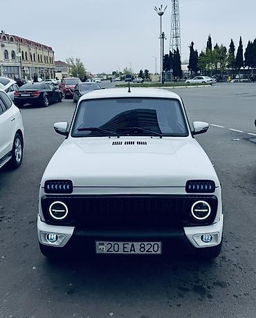 niva oturacaqlar: Lada Niva 4x4 (Urban üslubunda tüninq) Xüsusiyyətlər və tüninq: - — 6