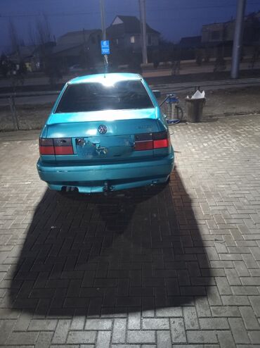 vento vento: Volkswagen Vento: 1996 г., 1.8 л, Механика, Бензин, Седан