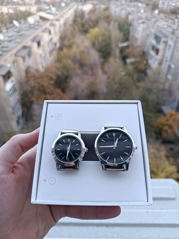 часы fossil: Набор из двух наручных часов (пара для него и для неё) в фирменной