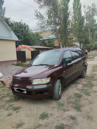 nissan almera 2002: Mitsubishi Space Wagon: 2002 г., 2.4 л, Механика, Бензин, Минивэн