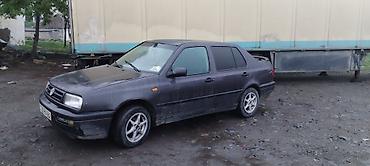 avto satış saytları: Volkswagen Vento sedan - Kuzov: 4 qapılı sedan, badımcan rəng - Nömrə — 4
