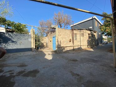 Uzunmüddətli kirayə mənzillər: Bakıxanov qəs. 5 otaqlı, 150 kv. m, Təmirsiz