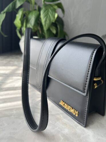 сколько стоит кольцо золотое: Продаю сумочку от jacquemus, состояние 10 из 10 новое Вместительная