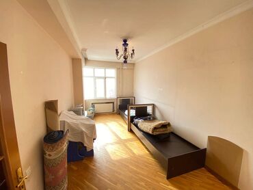 Uzunmüddətli kirayə mənzillər: Neftçilər metrosu,Lotos ticaraet merkezinin arxasinda, 16 mərtəbəli — 11