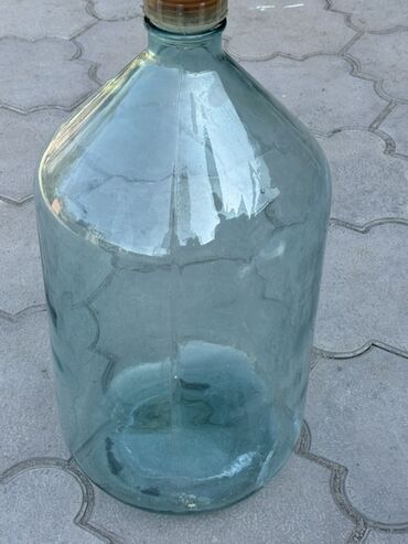 стеклянные тары: Бутылки