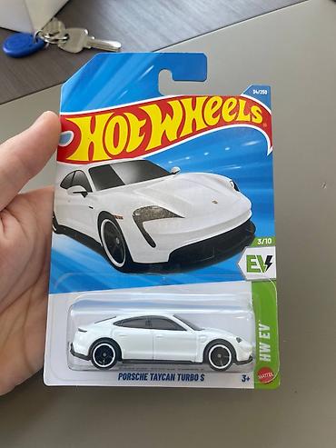 İncəsənət və kolleksiyalar: Hot Wheels – Porsche Taycan Turbo S (HW EV seriyası) - Model: Porsche — 1