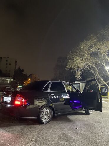 VAZ (LADA): VAZ (LADA) Priora: 1.6 l | 2018 il 170000 km Sedan — 15