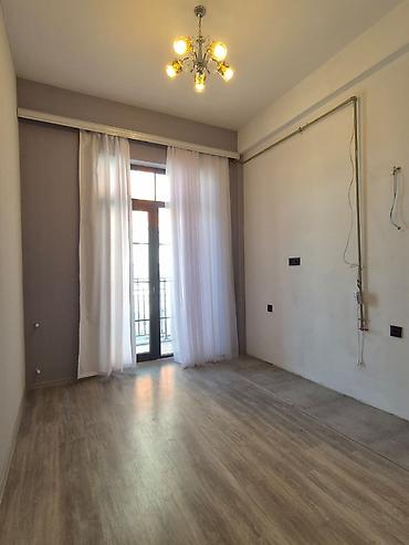Mənzillər: 3 otaqlı, Yeni tikili, 82 kv. m — 7