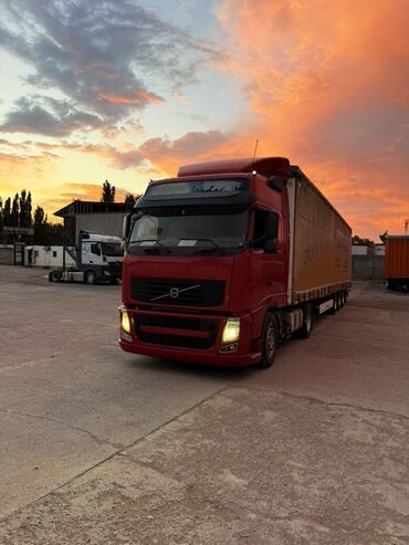 Тягачи: Тягач, Volvo, 2013 г., Шторный — 2