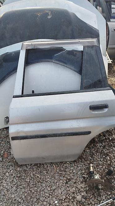 Двери и комплектующие: Запчасти Мазда Демио 1 at lalafo.kg — 8 Двери и комплектующие: Запчасти Мазда Демио 1 — 8