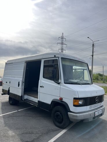бак на 124 мерс: Легкий грузовик, Mercedes-Benz, Стандарт, 3 т, Б/у