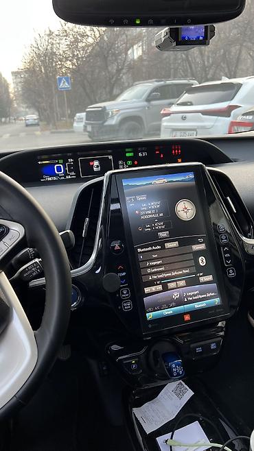 Toyota: Toyota Prius: 2018 г., 1.8 л, Вариатор, Гибрид, Седан — 7