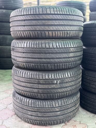 зимняя шина: 225/55/17 4 шт комплект в идеальном состоянии фирма Michelin год 2020