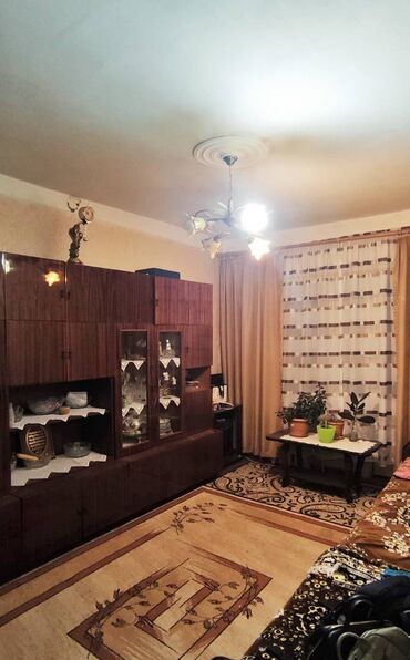 Köhnə tikili: Bakı, Bakıxanov qəs., 3 otaqlı, Köhnə tikili, 80 kv. m — 1