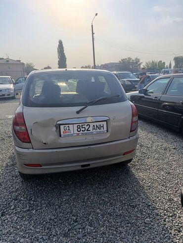 Daihatsu: Daihatsu Sirion: 2003 г., 1 л, Механика, Бензин, Хэтчбэк — 5