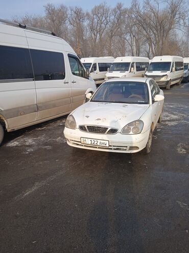 Daewoo: Daewoo Nubira: 2000 г., 1.5 л, Механика, Бензин, Седан