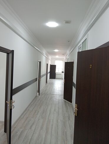 Ofislər: 📍 İCARƏYƏ OFİSLƏR — Babək prospekti, 31 🔹 Ümumi sahə: 400 m² 🔹 Otaq