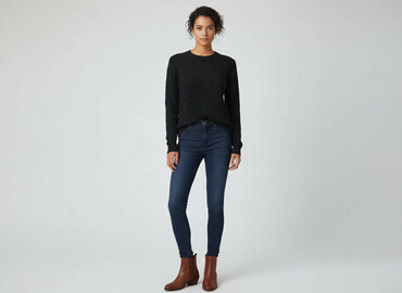 wzór na sweter piórkowy: Women`s sweater, size M