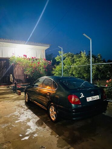 Toyota: Toyota Avensis: 1998 г., 1.8 л, Механика, Бензин, Седан