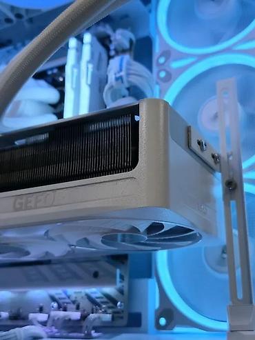 Desktop računari i radne stanice: Ryzen 7 9800X3D RTX 5070 Ti X870 32GB 1TB - SM081PC. ✨ Prodaja i — 15