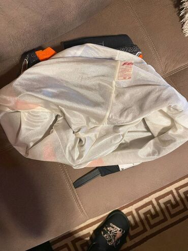 Pantalone: Pantalone su bukvalno nove,bez tragova nosenja — 15