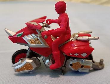 cc sandale: Motor igracka stanje se vidi na slikama. velicina oko 8 cm — 3