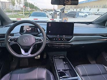 mini ev: Volkswagen ID.4: 2022 г., Автомат, Электромобиль, Кроссовер — 8