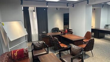 долгосрочная аренда дома бишкек: Сдаю Офис, 70 м², В бизнес центре, 1 линия
