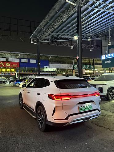bmw 323: BYD Yuan Up: 2023 г., 3.3 л, Автомат, Электромобиль, Кроссовер — 4