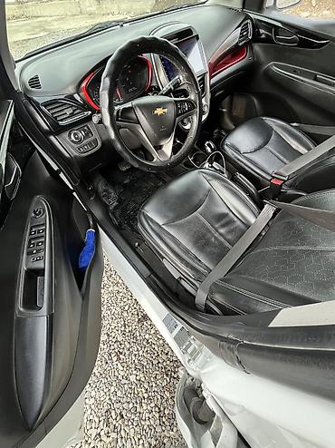 Chevrolet: Chevrolet Spark: 2017 г., 0.1 л, Вариатор, Бензин, Хэтчбэк — 4