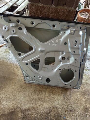 Двери и комплектующие: Дверь Комплект Audi, Б/у, Оригинал at lalafo.kg — 6 Двери и комплектующие: Дверь Комплект Audi, Б/у, Оригинал — 6