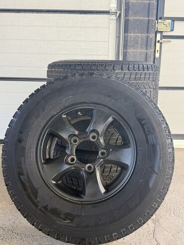 Шины: Шины 275 / 70 / R 16, Зима, Б/у, Комплект, Внедорожные (АТ/МТ), Maxxis