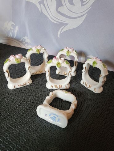 Kuhinjski setovi: Drzaci za salvete novi iz 70ih god.Nemacka Fena porcelan. Drzaci novi na lalafo.rs — 5 Kuhinjski setovi: Drzaci za salvete novi iz 70ih god.Nemacka Fena porcelan. Drzaci novi — 5