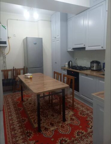 сниму двухкомнатную квартиру на длительный срок: 2 бөлмө, Кыймылсыз мүлк агенттиги, Чогуу жашоосу жок, Толугу менен эмереги бар