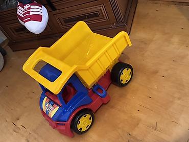 Oyuncaqlar: Uşaq üçün böyük plastik “dump truck” oyuncaq maşın. Hamisi seliqelidi — 3