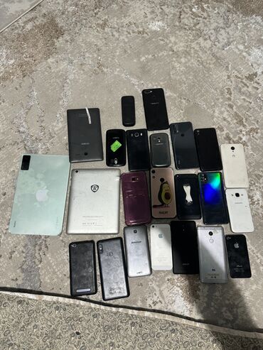 мобильные телефоны кнопочный: IPhone 15 Pro, Б/у, 256 ГБ, Natural Titanium, Наушники, Зарядное устройство, Защитное стекло, 100 %
