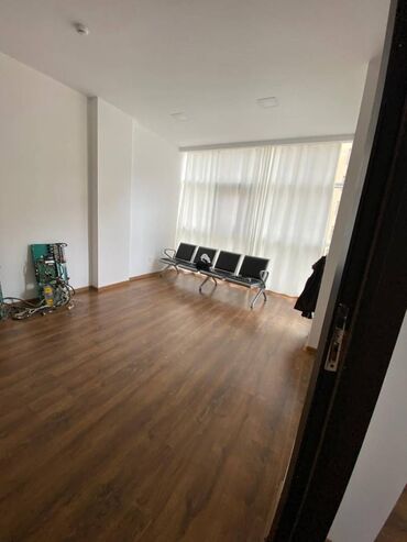 Ofislər: Nəsimi rayonu, Rəşid Behbudov küçəsində yeni təmirdən çıxmış plazada -da lalafo.az — 4 Ofislər: Nəsimi rayonu, Rəşid Behbudov küçəsində yeni təmirdən çıxmış plazada — 4