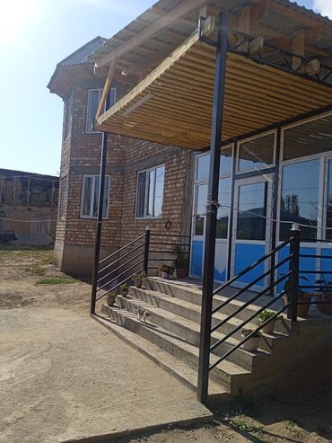 прадаю дом в районе гоин: Үй, 250 кв. м, 7 бөлмө