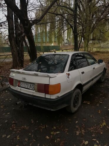 Audi: Audi 80: 1989 г., 1.8 л, Механика, Бензин