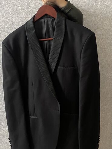 Kostyumlar: Bir defe geyinilib.XL olcudu — 8