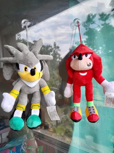 Igračke: 1kom po izboru 950din 5kom (razlicitih) 3000din Plišana Sonic druzina — 3