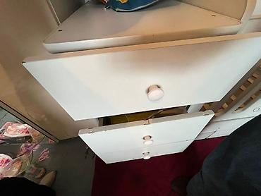 Детские односпальные кровати: Детская кроватка с рисунком Винни-Пуха - Материал: МДФ/дерево, каркас — 4